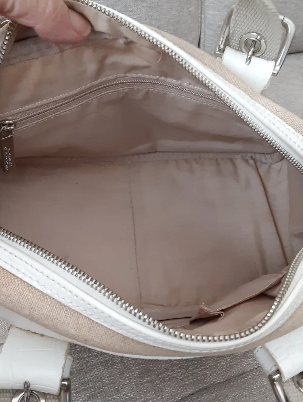 Unit Colors Of Benetton Canvas and Leather Shoulders Bag